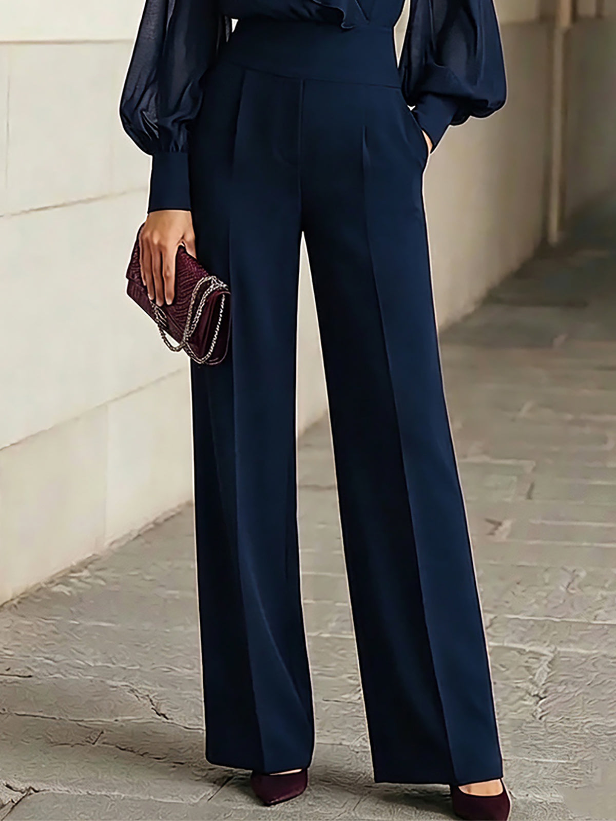 Top in Chiffon Blu Navy con Volant e Pantaloni a Gamba Larga - Set di Due Pezzi