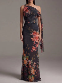 Lorena Vestito Maxi Plissettato in Chiffon Stampato Nero con Spalla Scoperta