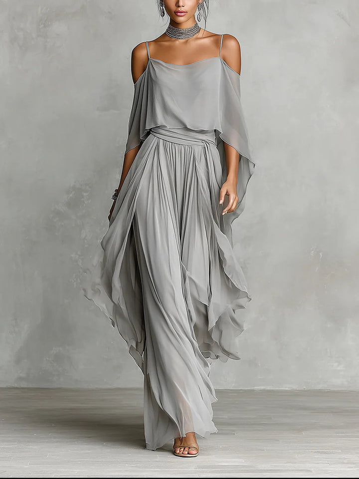 Set in chiffon grigio con canotta fluida a spalle scoperte e pantaloni