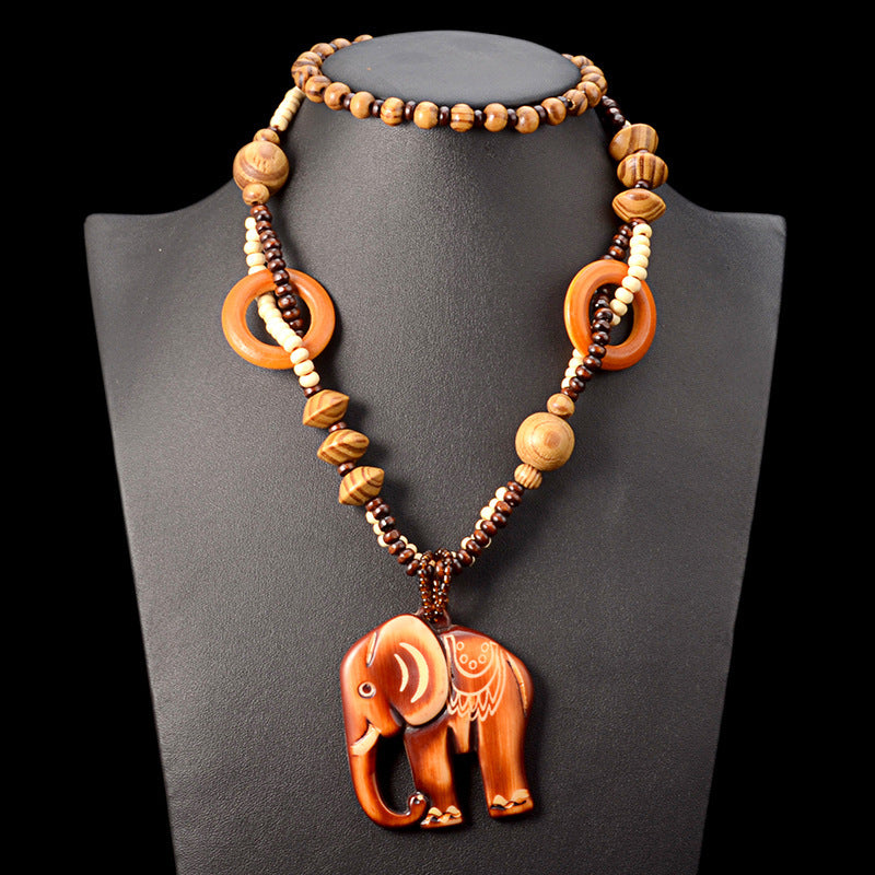 Collana con Pendente in Legno Intrecciato in Stile Etnico Bohemien Retro