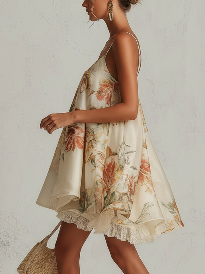 Abito mini A-line in organza floreale beige con bordi in pizzo