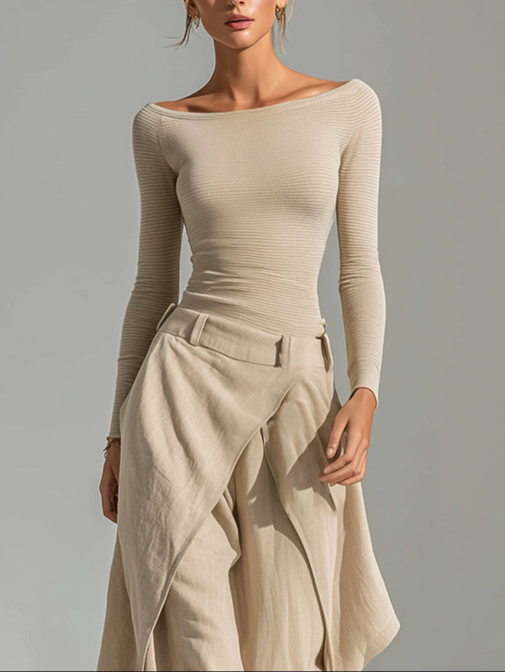 Top beige con scollo a barca e set di pantaloni a gamba larga sovrapposti
