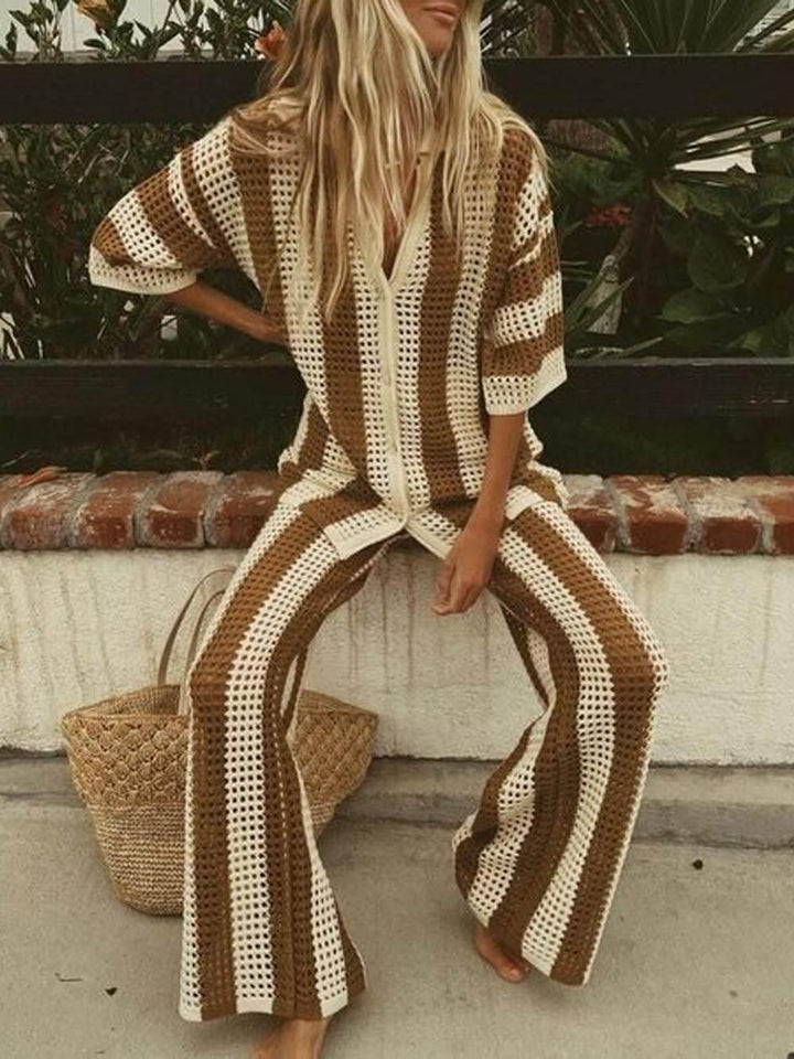 Set di Camicia a Strisce con Scollatura a V e Pantaloni a Gamba Larga