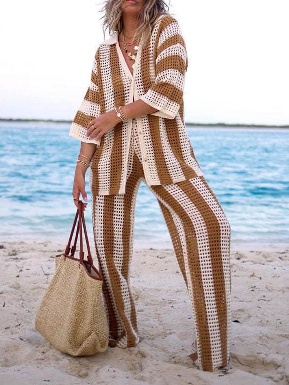 Set di Camicia a Strisce con Scollatura a V e Pantaloni a Gamba Larga