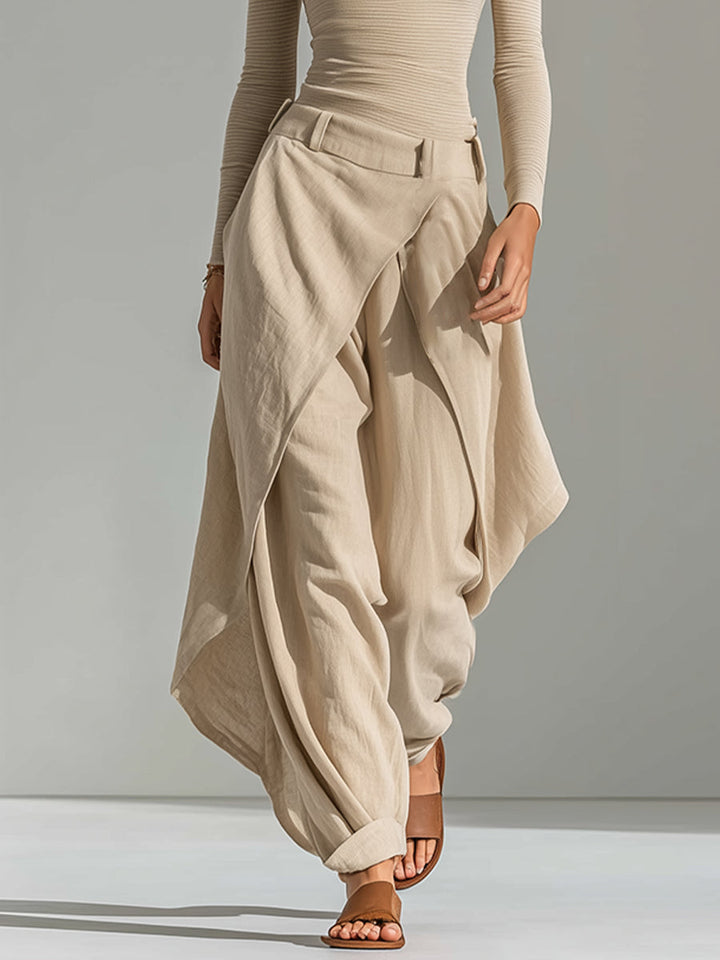 Top beige con scollo a barca e set di pantaloni a gamba larga sovrapposti