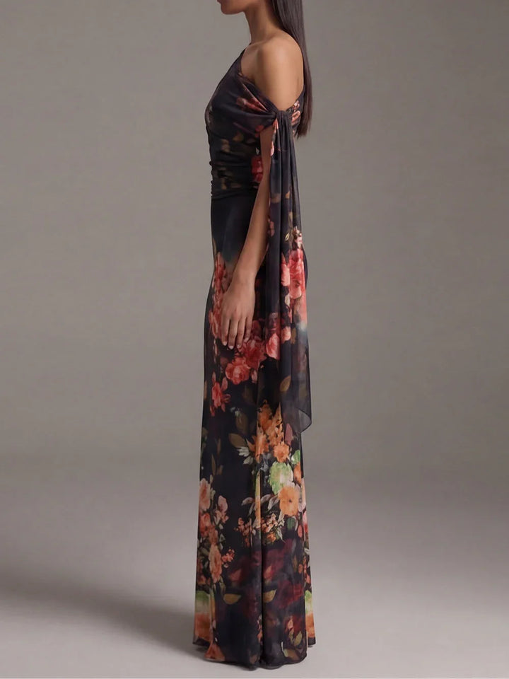 Lorena Vestito Maxi Plissettato in Chiffon Stampato Nero con Spalla Scoperta