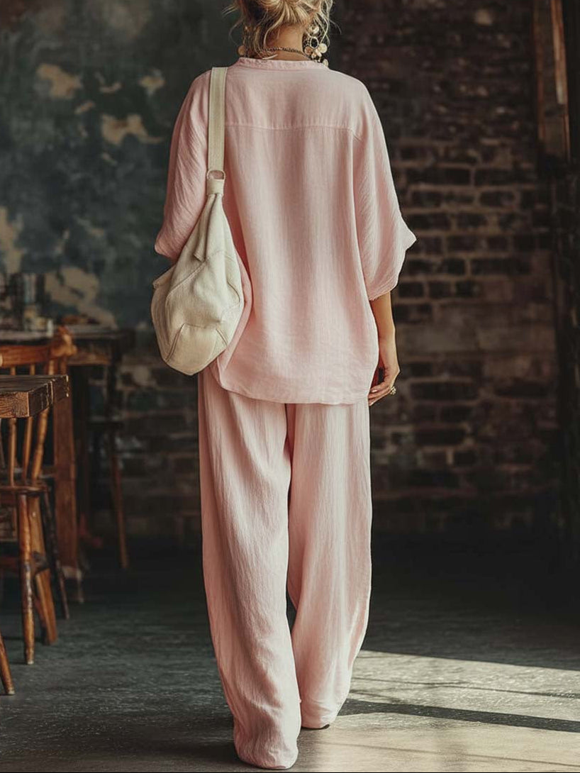 Set di Camicia Rosa V-Neck e Pantaloni