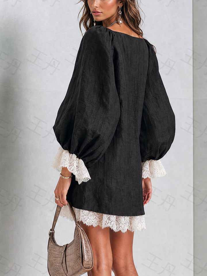 Abito Mini Asimmetrico Nero Con Bordo In Pizzo A Contrasto