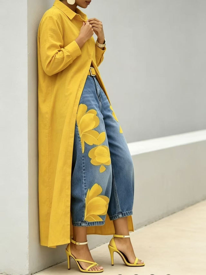 Camicia lunga abbinata a un set di pantaloni in denim a gamba larga floreale