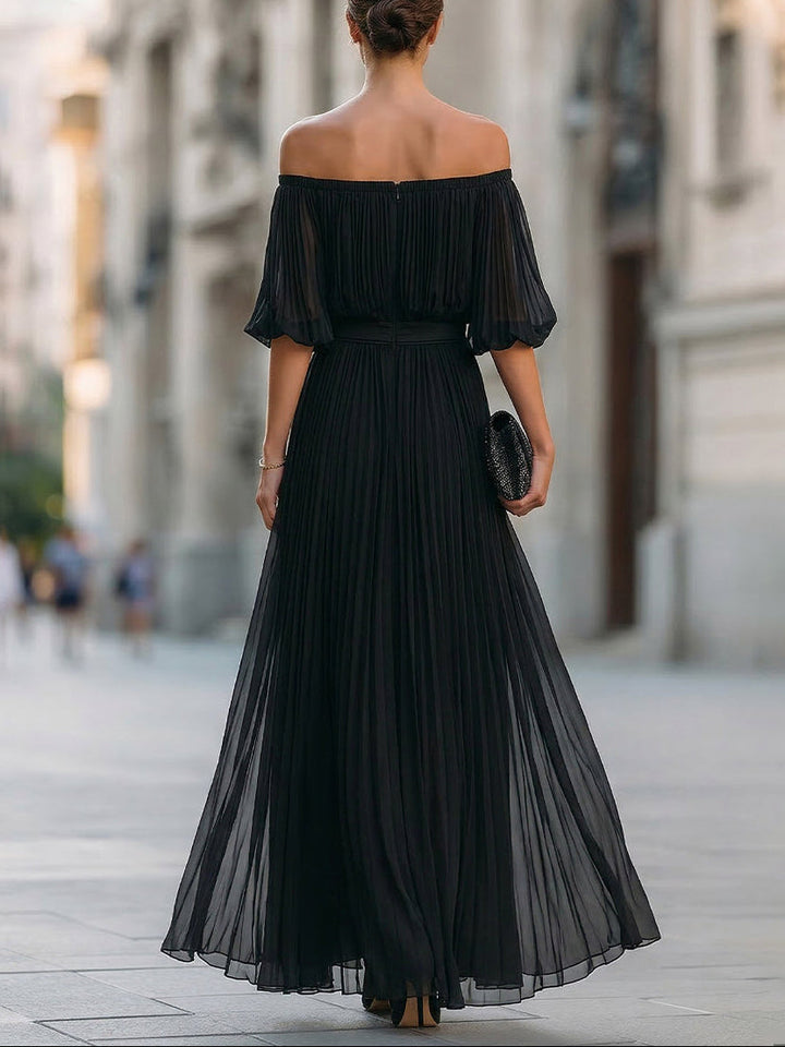 Abito Maxi Plissettato in Chiffon Nero con Spalle Scoperte