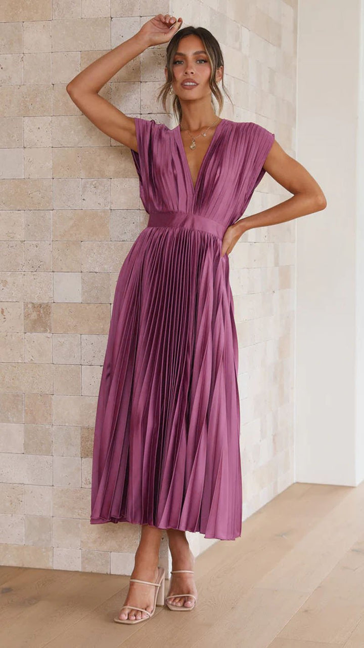 Elegante Abito Midi Fluido con V-Scollo e Pieghe in Satin