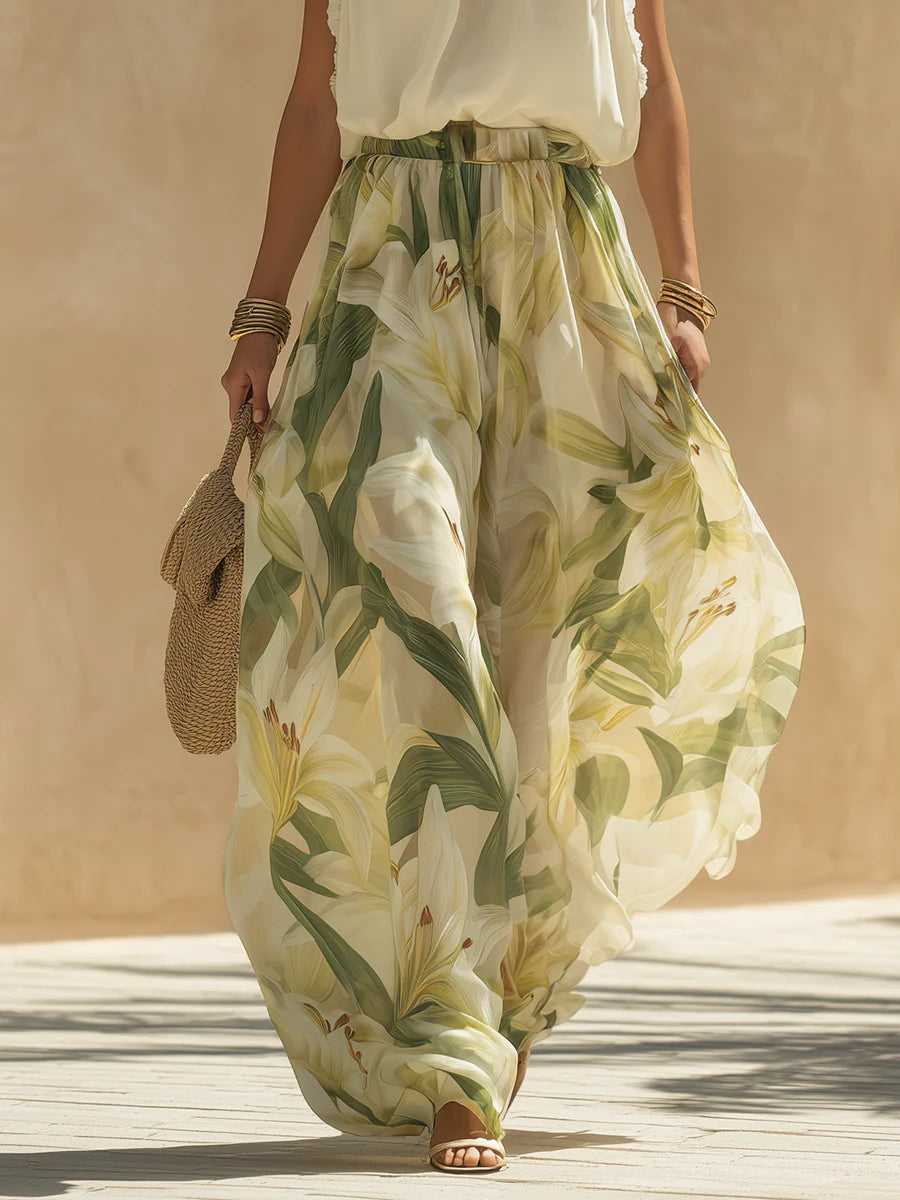 Set di Top Senza Maniche in Chiffon con Volant e Pantaloni con Stampa di Gigli