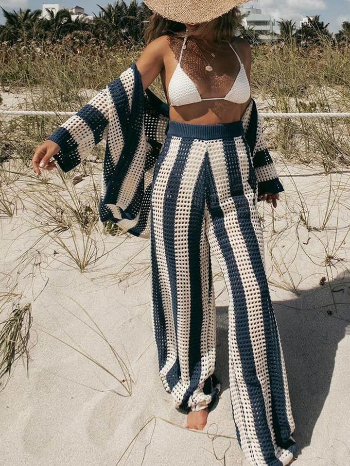 Set di Camicia a Strisce con Scollatura a V e Pantaloni a Gamba Larga