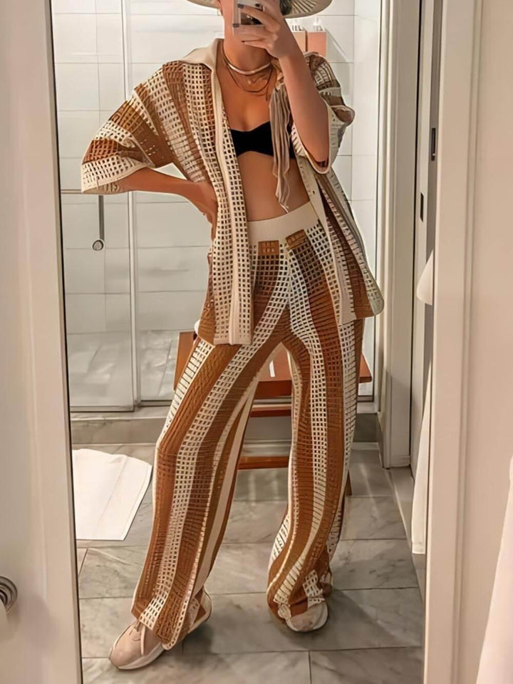 Set di pantaloni larghi con camicia a righe con scollatura a V
