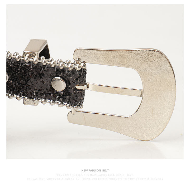 Cintura da donna con fibbia in strass alla moda e unica