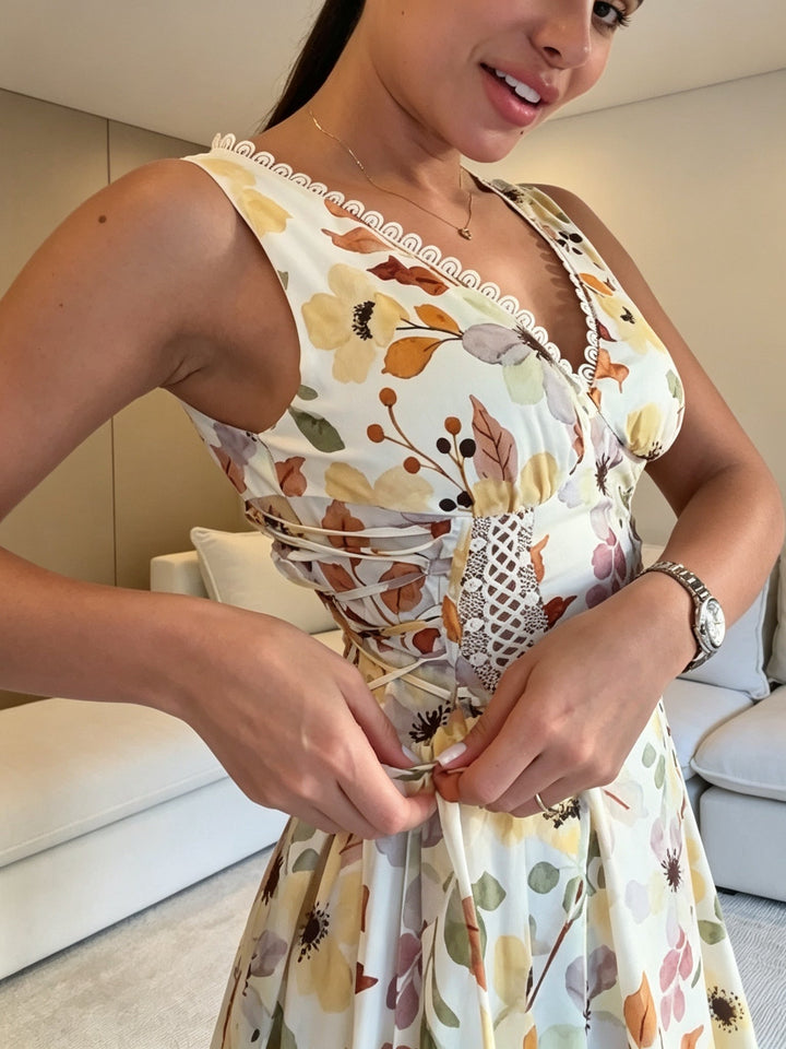 Abito Maxi Elegante Stampato con Pannelli in Pizzo e Dettaglio in Pizzo alla Vita