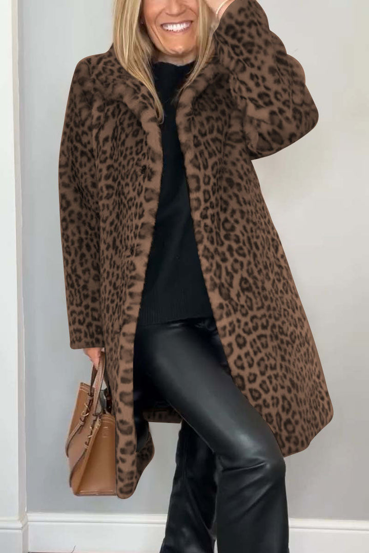 Cappotto in pelliccia sintetica a metà lunghezza con stampa leopardata elegante