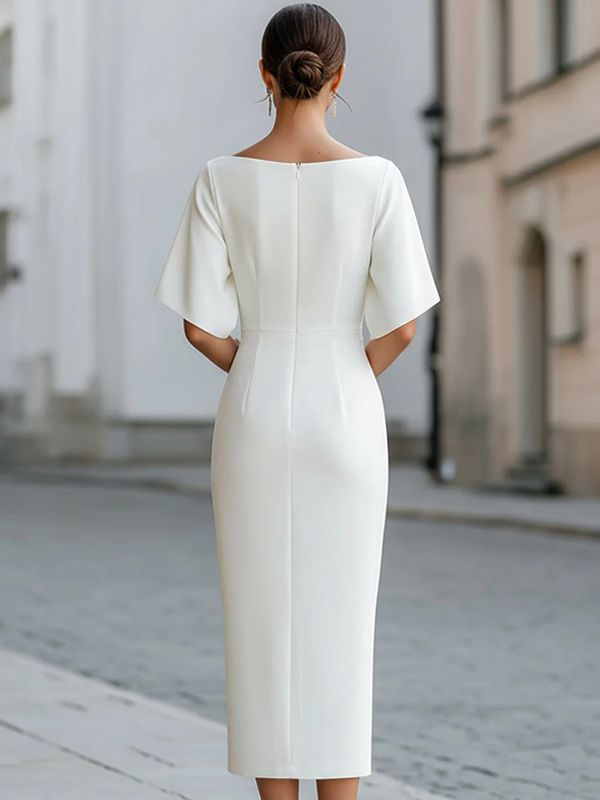 Abito fitted midi con scollo a barca