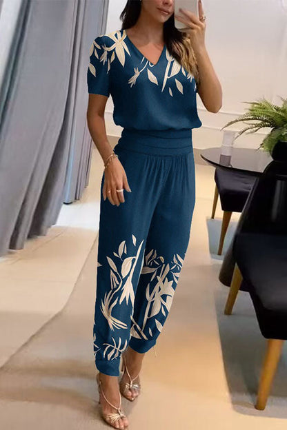 Set Due Pezzi con Maniche Corte a V Stampa Casual