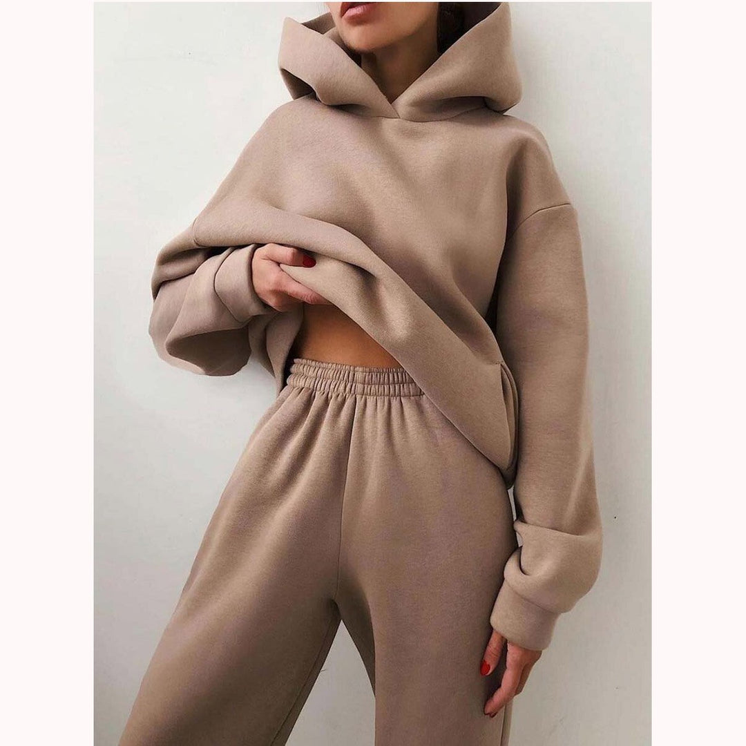 Completo Due Pezzi Casual con Cappuccio in Colore Unito