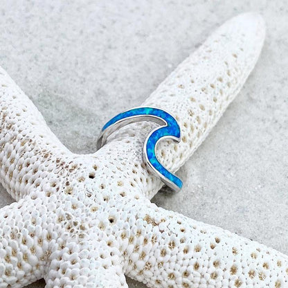 Anello Ondulato in Argento con Opale Blu
