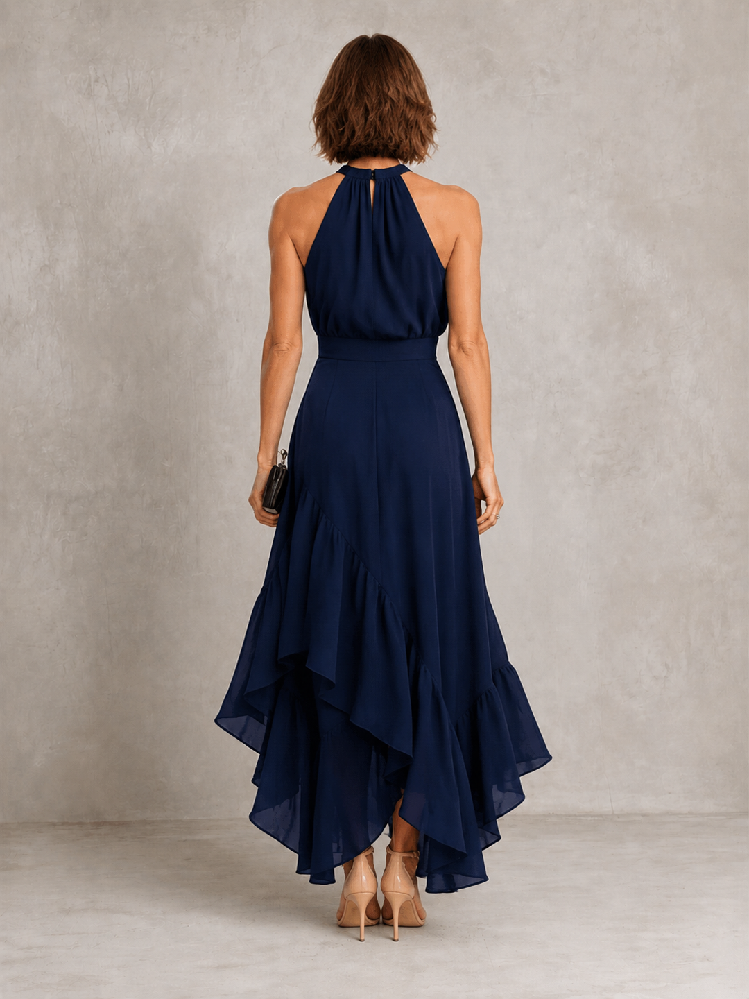 Chloe | Abito con Scollo Halter e Orlo a Ruffles