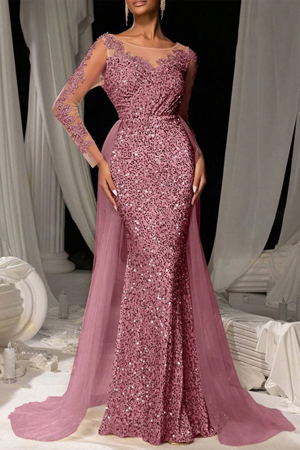 Abito da Sera in Pizzo e Tulle Marrone Scuro con Paillettes e Strascico a Sirena
