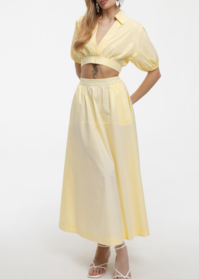 Set Top Corto a V Giallo e Gonna Midi