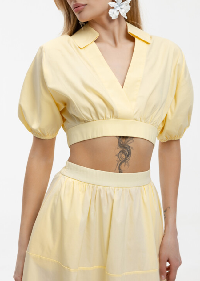 Set Top Corto a V Giallo e Gonna Midi