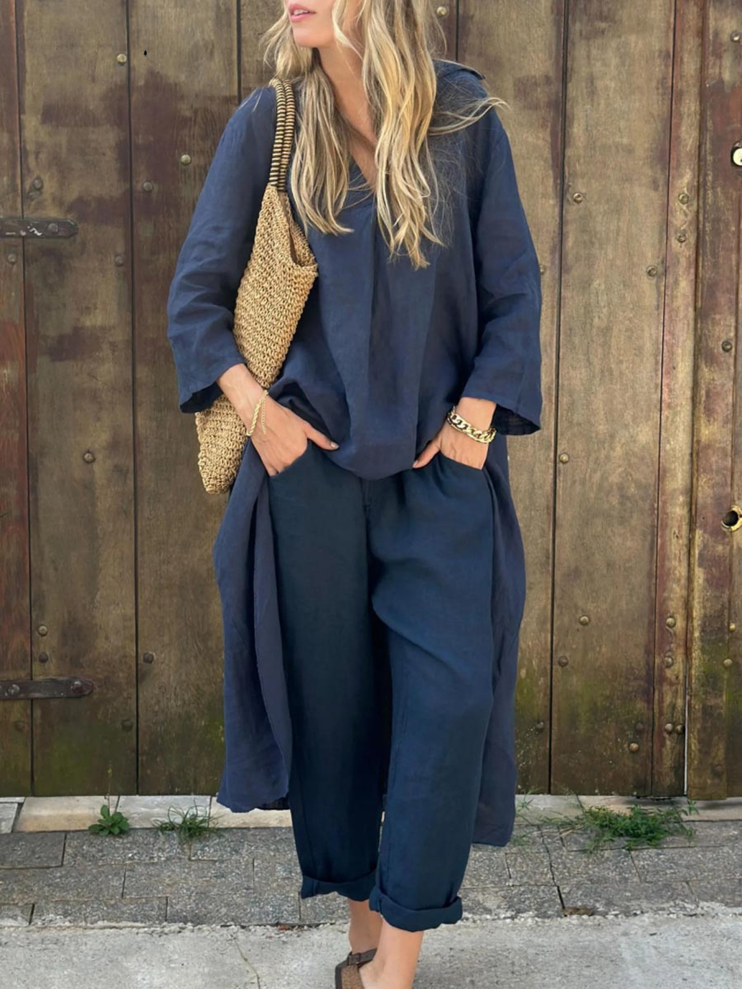 Set Top a V Scollo Irregolare in Lino e Pantaloni Ampi a Vita Alta con Tasche