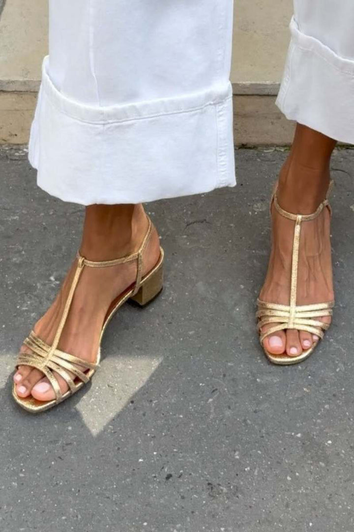 Sandali con tacco metallico