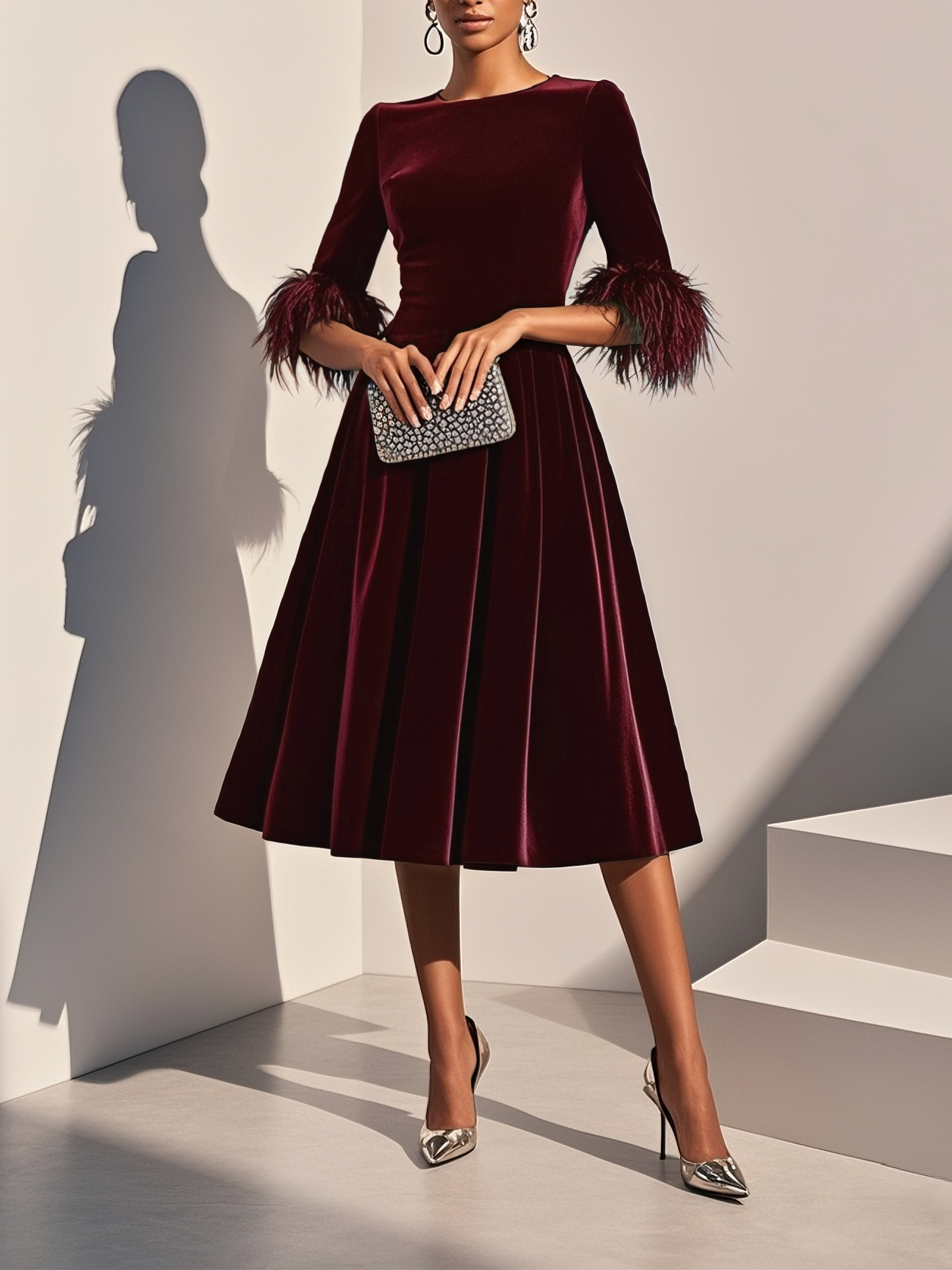 Abito Midi A-line in Velluto Blu Scuro con Pizzo in Piume
