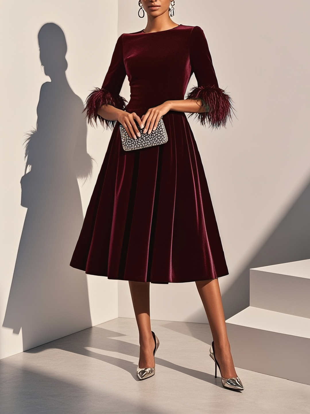 Abito Midi A-line in Velluto Blu Scuro con Piume