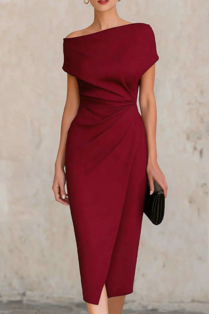 Abito midi elegante a maniche corte e slim-fit con pieghe