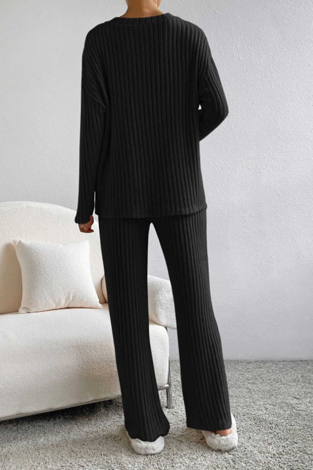 Set Top e Pantaloni a Costine con Scollatura a V