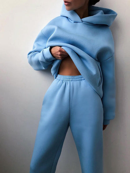 Completo Due Pezzi Casual con Cappuccio in Colore Unito