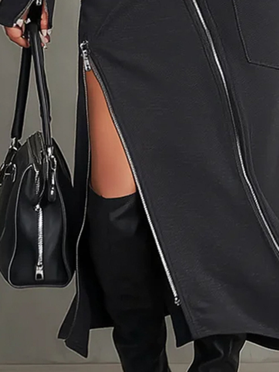Set con zip irregolare e collo alto