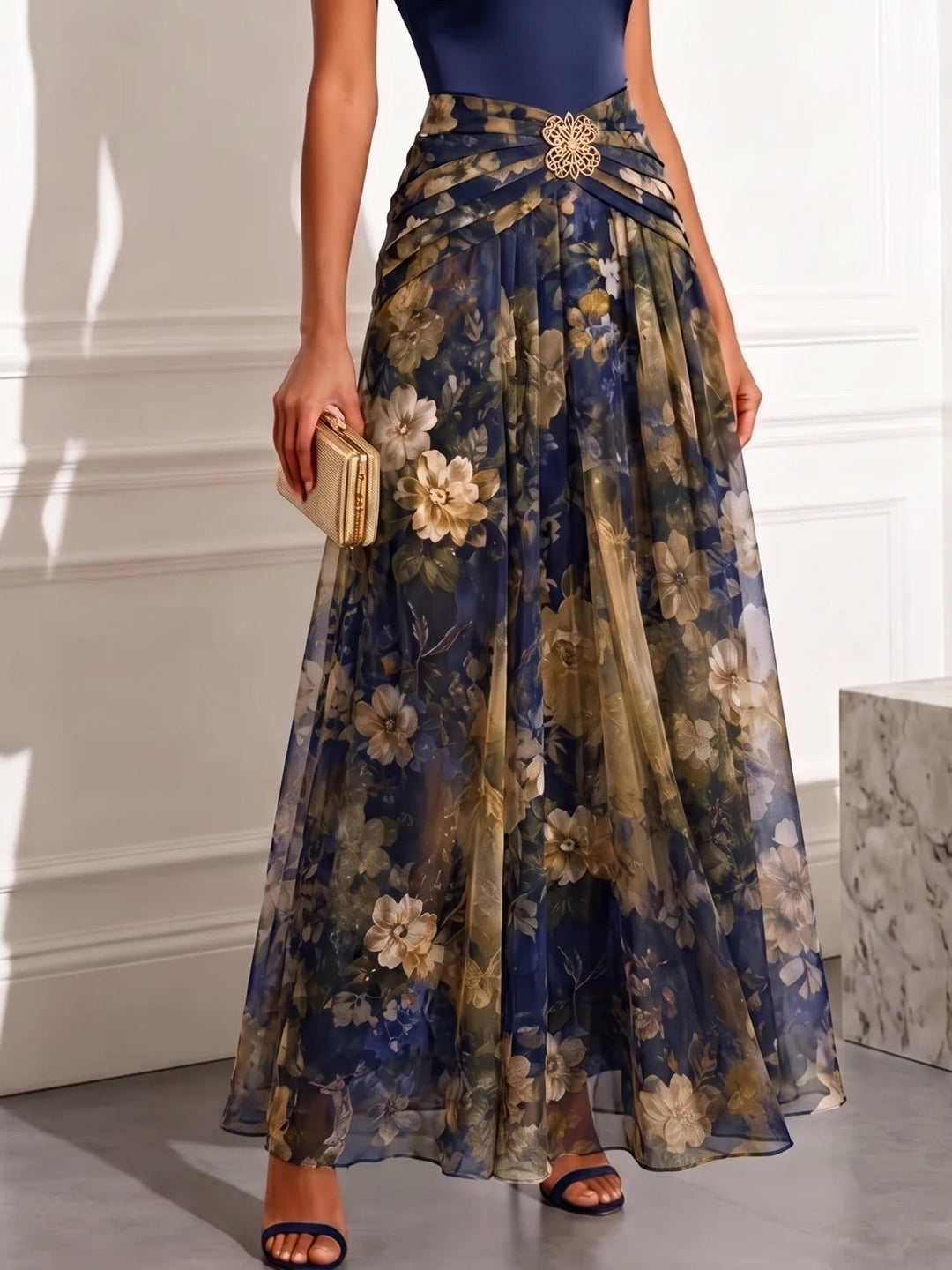 Elegante Abito Maxi Senza Maniche in Chiffon Fiori Blu Navy