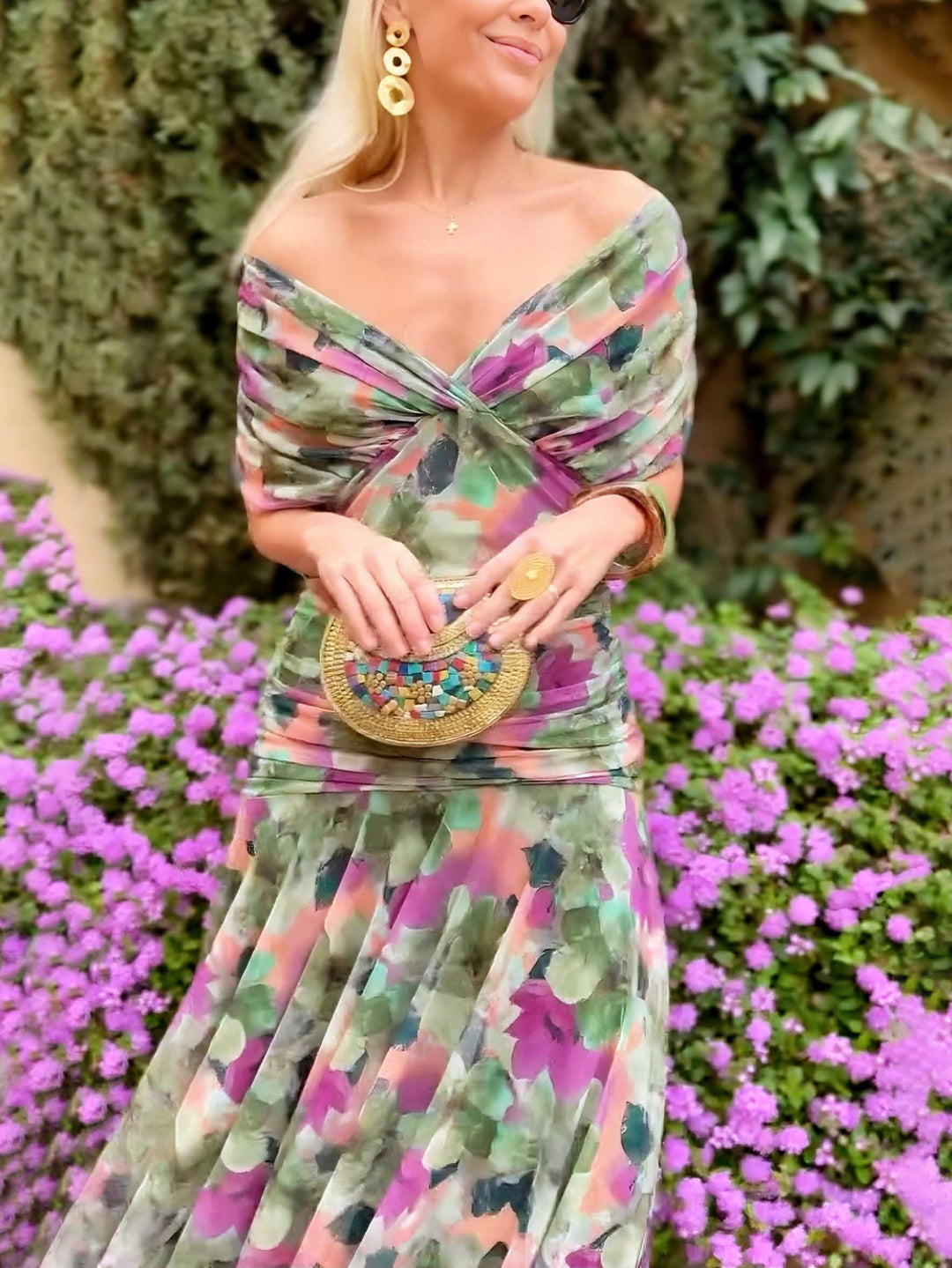 Elegante Maxi Dress da Festa con Stampa Floreale Fantasia e Scollo a V