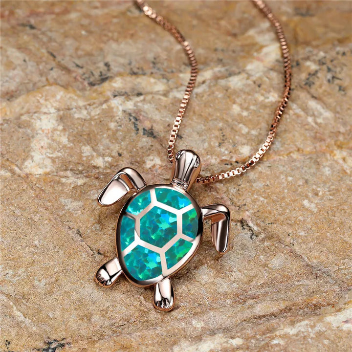 Collana Pendente Tartaruga in Opale di Fuoco Verde Vintage
