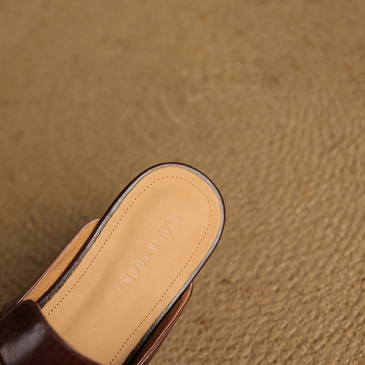 Mules in Vera Pelle Carla