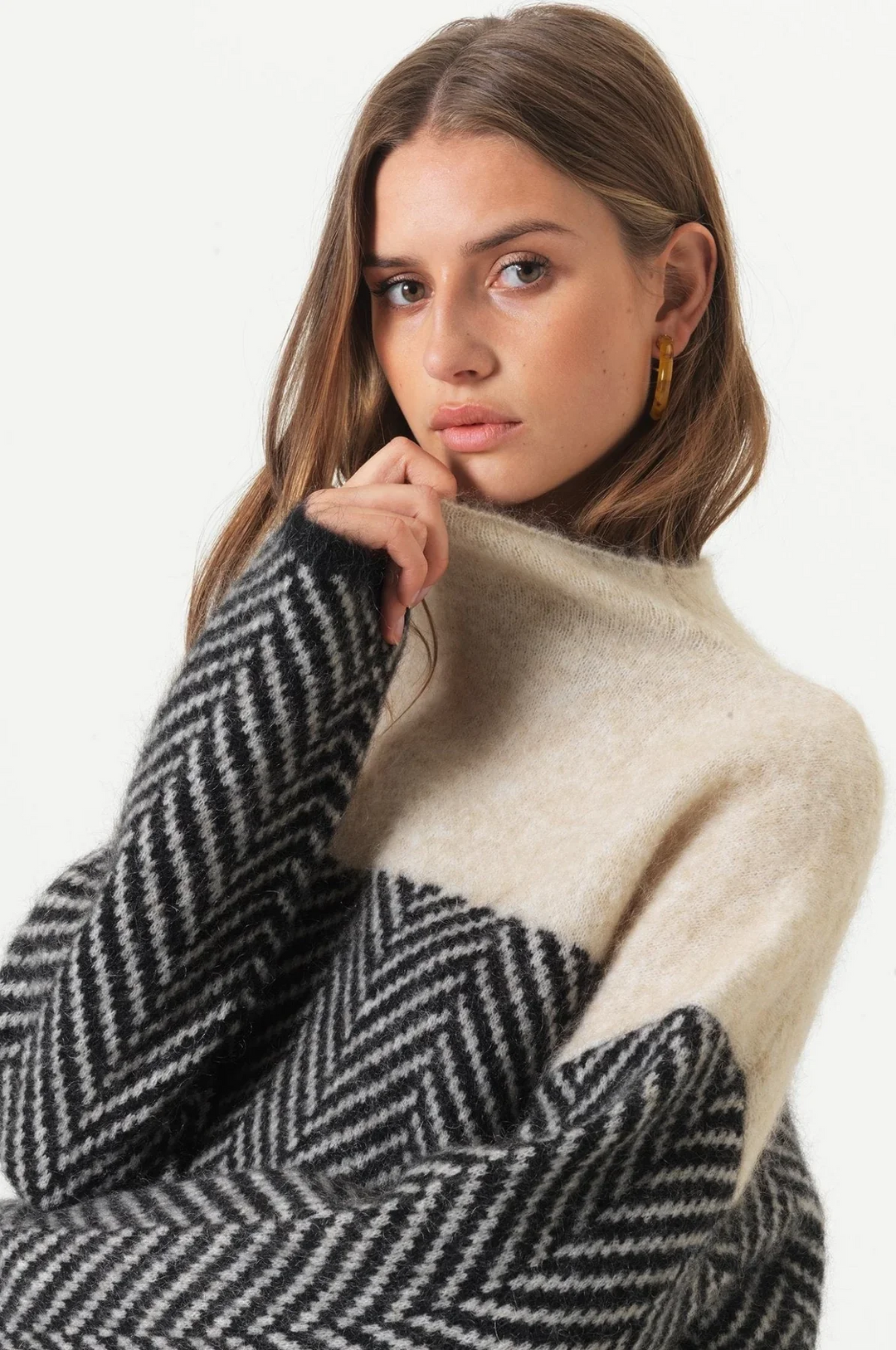 Halle | Maglione con Collo a Funnel Chevron