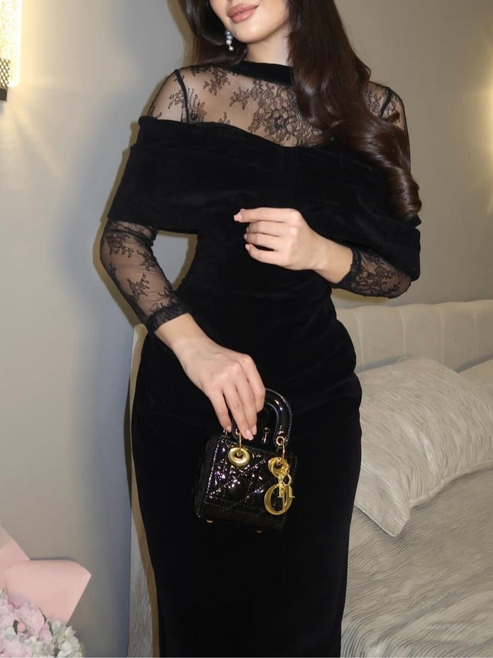 Abito Maxi Fitted in Velluto Nero con Pizzo