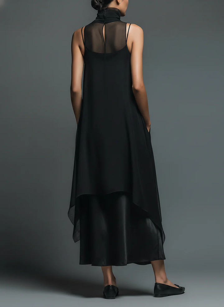 Abito Slip Minimalista Nero in Fibra di Acetato Finto Abbinato a un Coprente in Chiffon, Set Due Pezzi