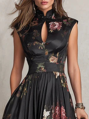 Elena Vestito Midi in Satin Plissettato con Scollatura a Abertura