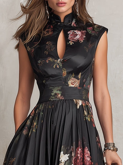 Abito Midi in Satin Pieghettato con Collo a Finestra Nera