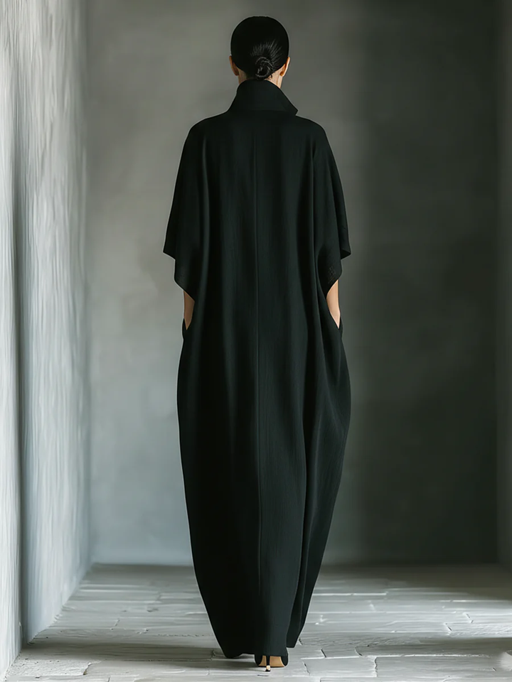 Abito Maxi Nero Minimalista con Maniche a Kimono Oversized