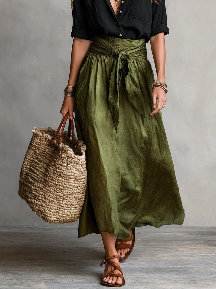 RIVER | Set di Due Pezzi: Top Nero e Gonna Midi Verde Oliva