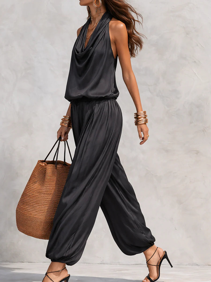 Set di Top Senza Maniche con Collo Halter Nero e Pantaloni Plissettati