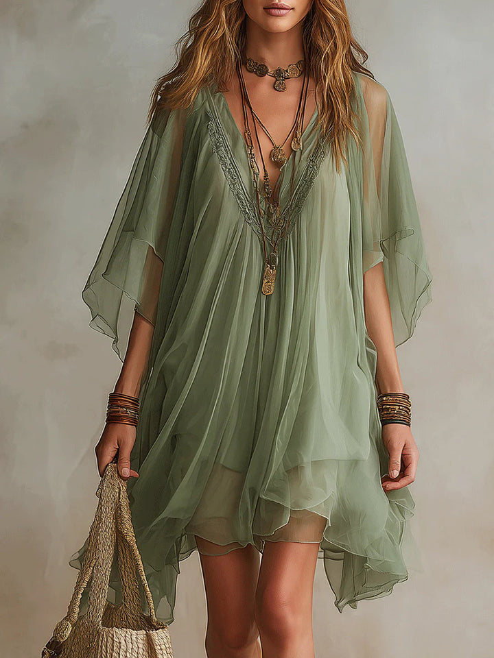 Abito Mini Flowy in Chiffon Verde con Scollatura a V a Strati